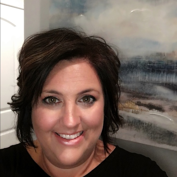 Meet your Posher, Stacy - Picture 1 of 1